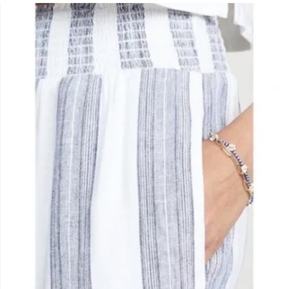 NWOT BELLA DAHL Navy & White Smocked Waist Wide Leg Pant Size L Inseam 28’’ - Picture 5 of 5